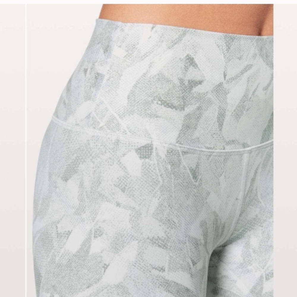 Lululemon Wunder Under Hi-Rise Tight 28" Size 6 - Picture 2 of 10